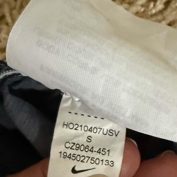 Men’s Nike Shorts - Picture 6 of 6